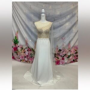 Elegant Wedding Bridal Lace Beaded Ball Gown Women's Dress, US 6, US 8